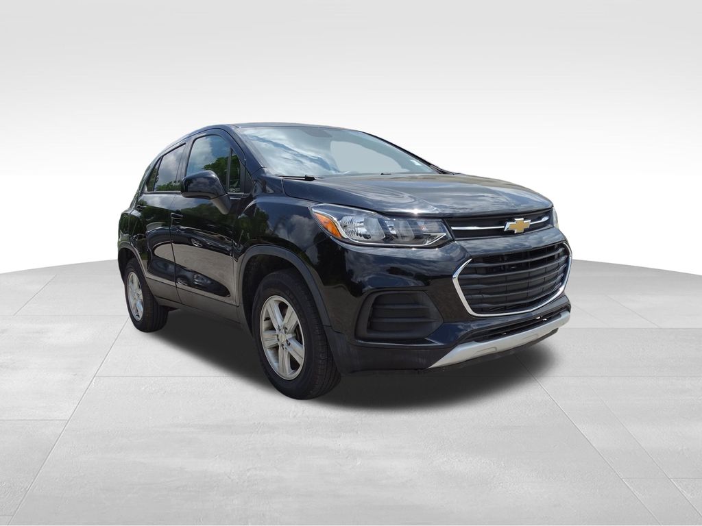 2020 Chevrolet Trax LS photo 2