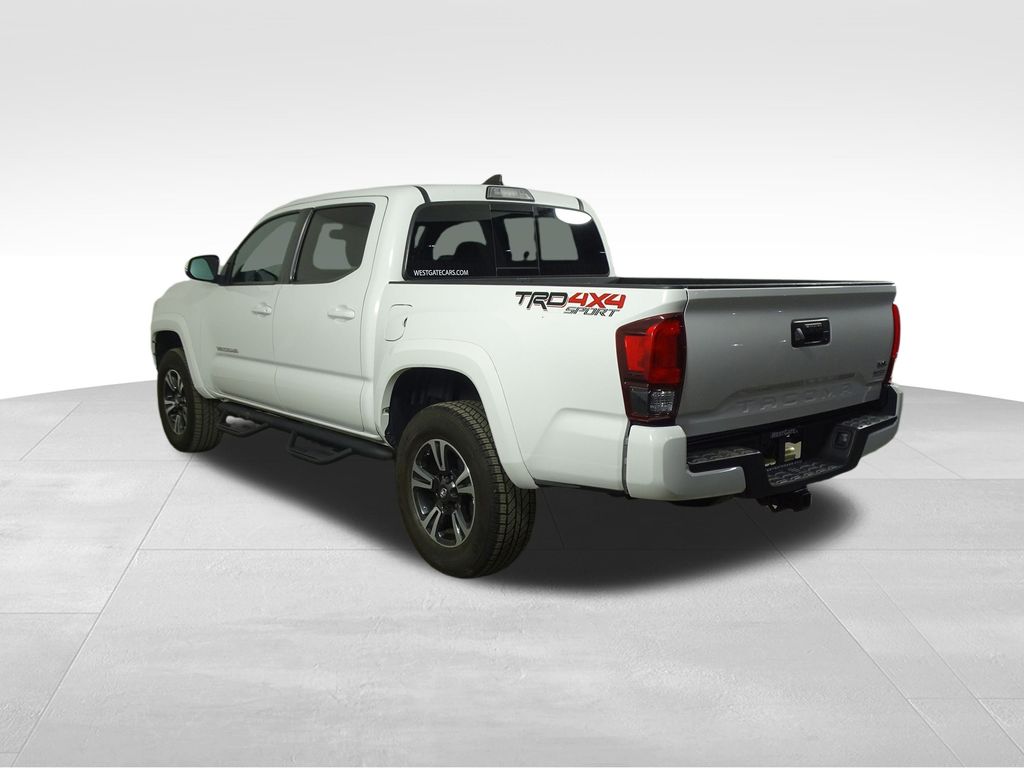 2019 Toyota Tacoma SR5 Double Cab photo 3
