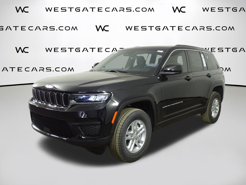 2025 Jeep Grand Cherokee Laredo 4x4's photo