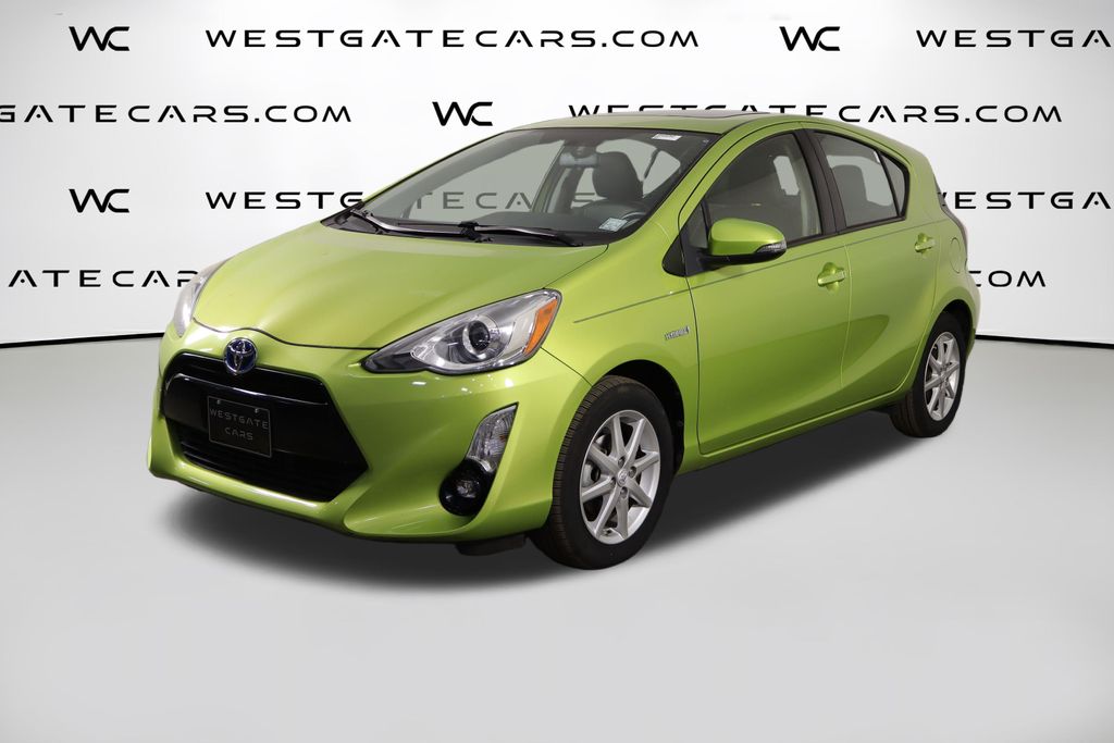2015 Toyota Prius c Four's photo