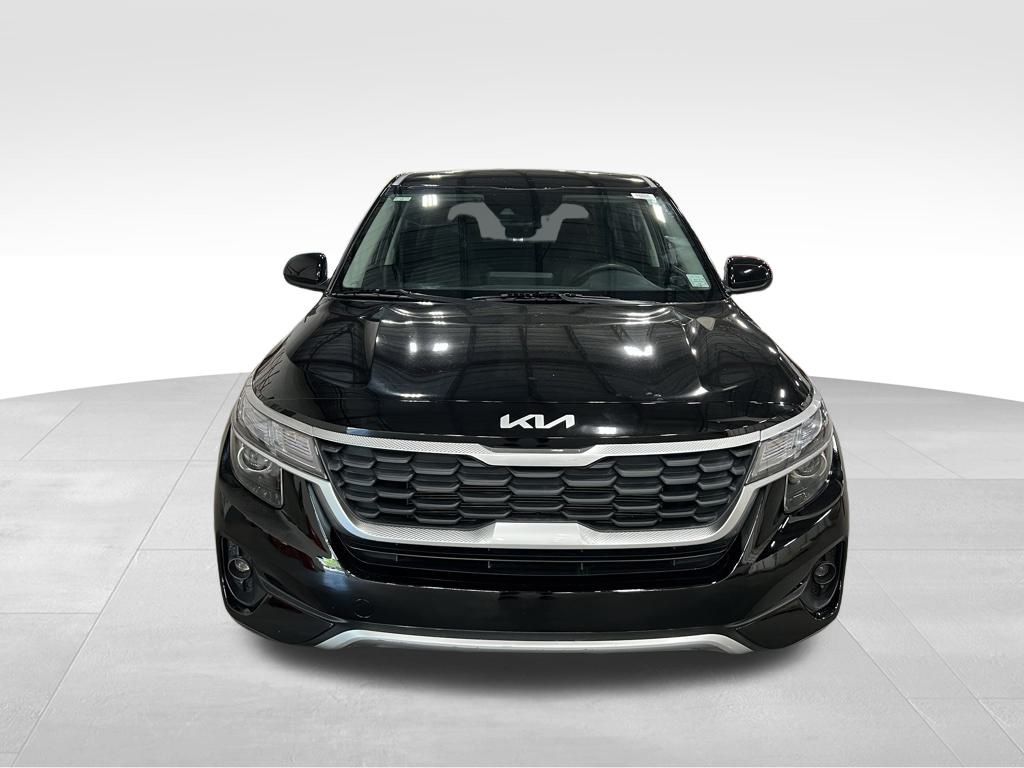 2023 Kia Seltos LX photo 2
