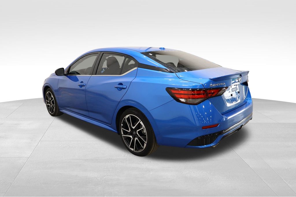 2024 Nissan Sentra SR photo 3