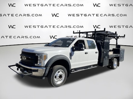 2018 Ford F-550 Chassis XL Truck Crew Cab RWD