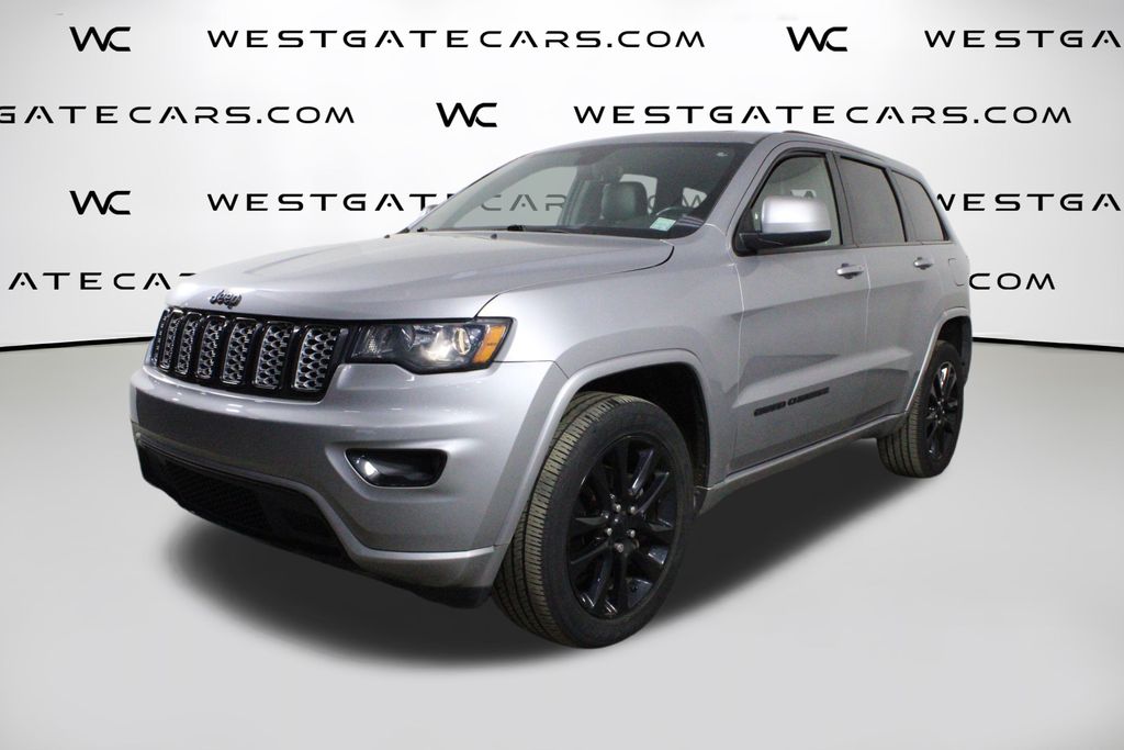 2018 Jeep Grand Cherokee Altitude's photo