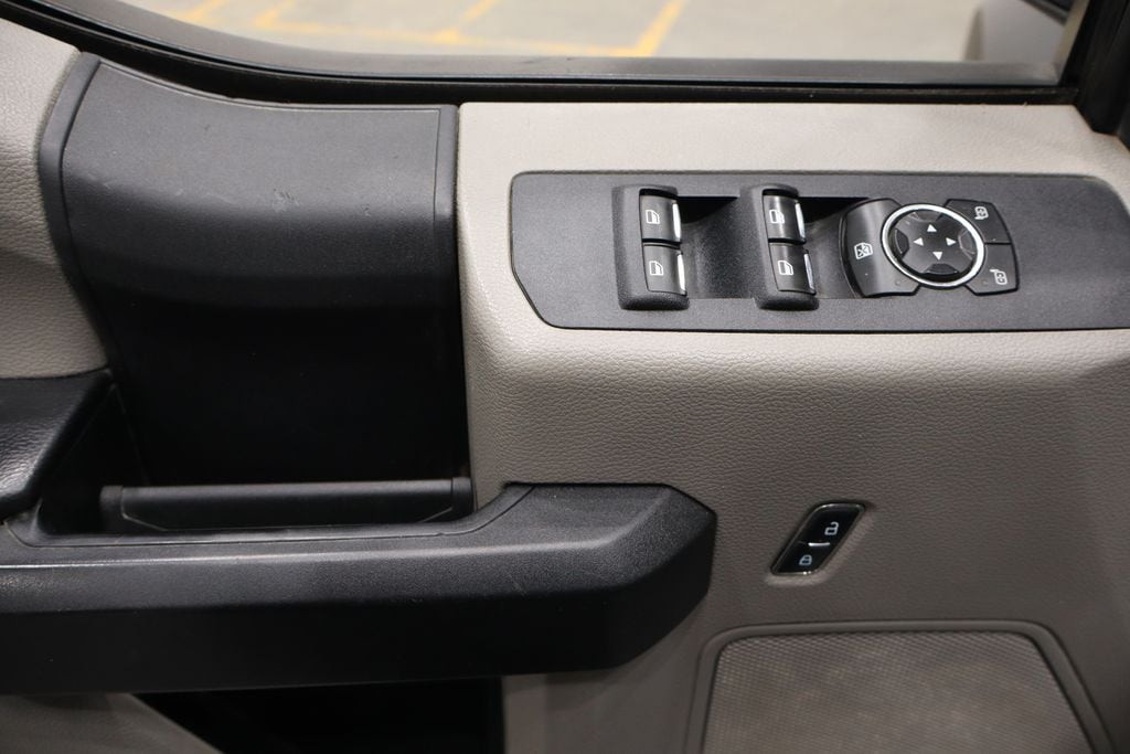 2018 Ford F-550 - Photo 14