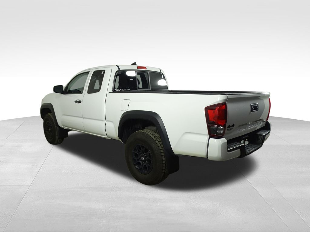 2019 Toyota Tacoma SR photo 3