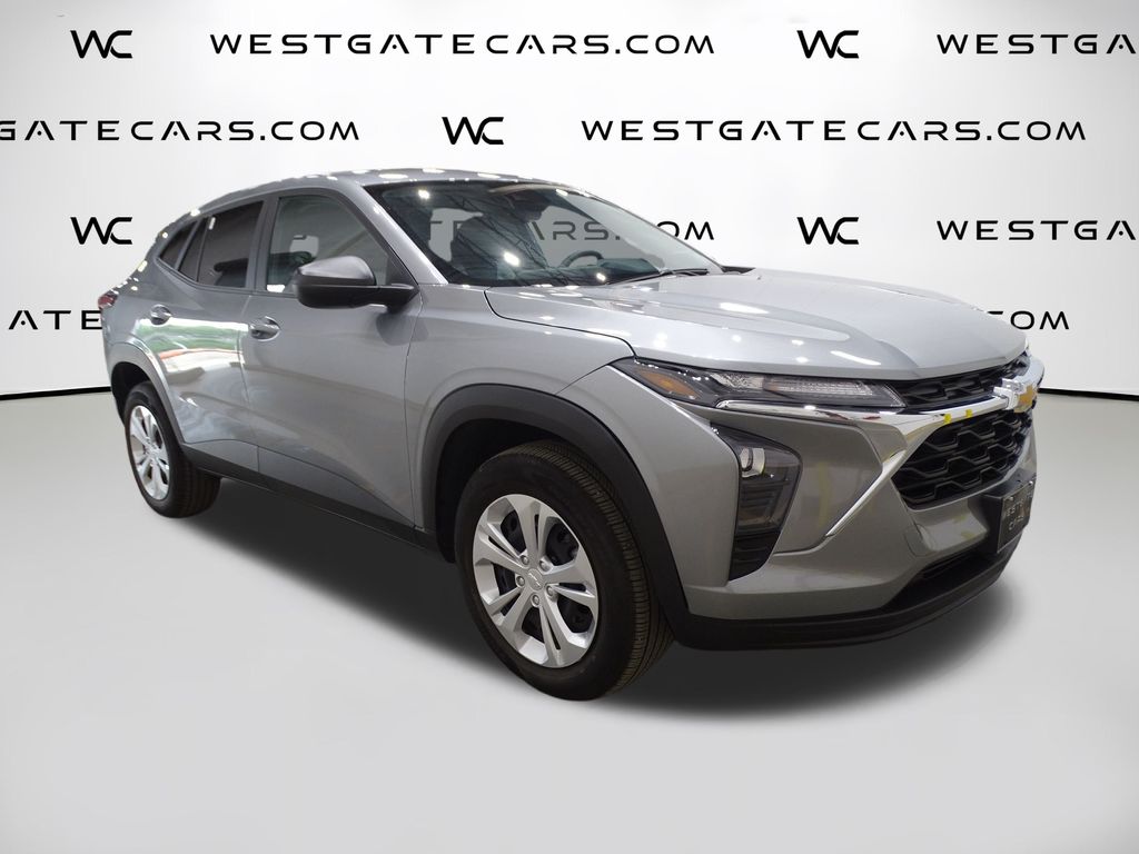 2024 Chevrolet Trax LS's photo