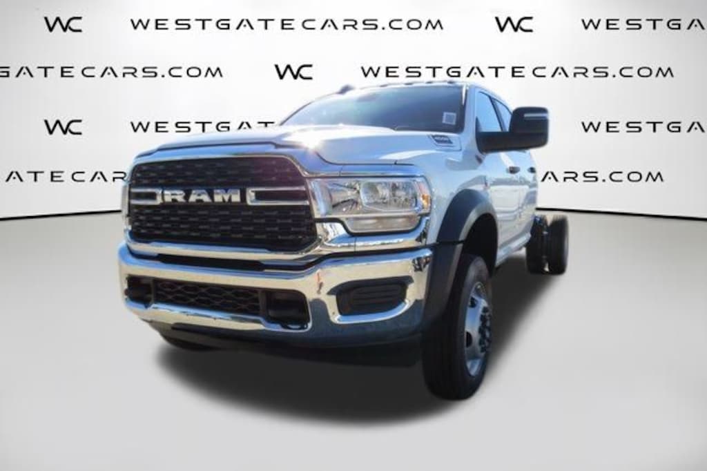 New 2024 Ram 4500 Chassis Cab 4500 SLT CHASSIS CREW CAB 4X4 60' CA Pickup