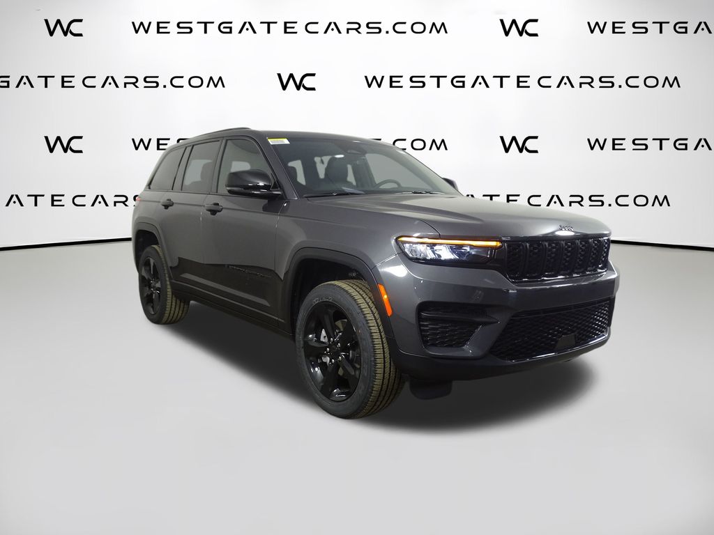 2025 Jeep Grand Cherokee Altitude's photo