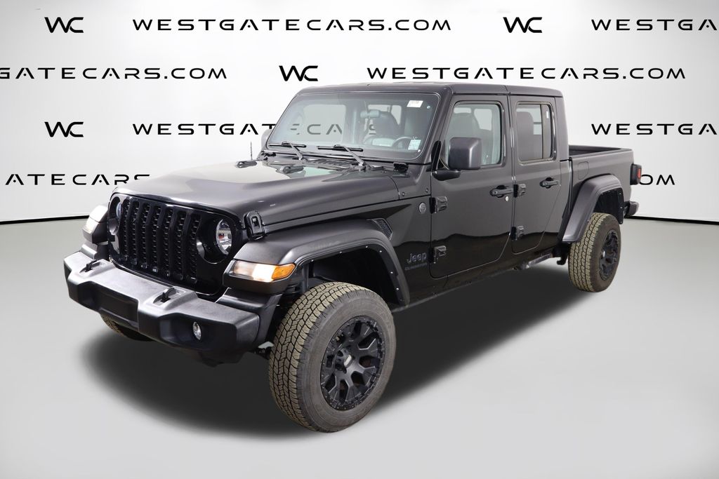 2022 Jeep Gladiator Sport's photo