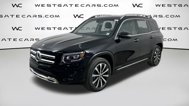 2022 Mercedes-Benz GLB's photo