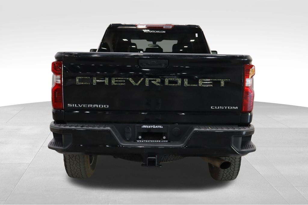 2022 Chevrolet Silverado 2500HD Custom photo 4