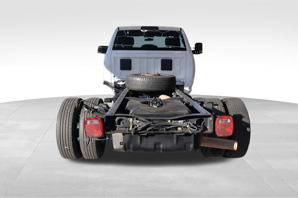 2022 Ram 3500 Tradesman photo 4