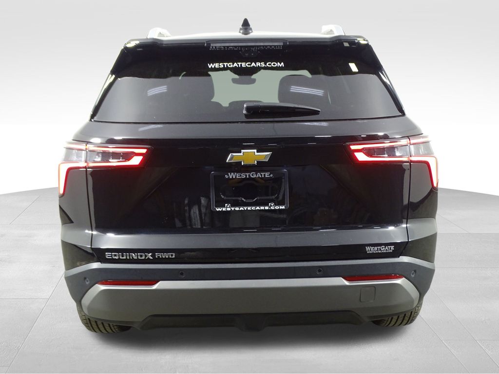 2025 Chevrolet Equinox LT photo 4