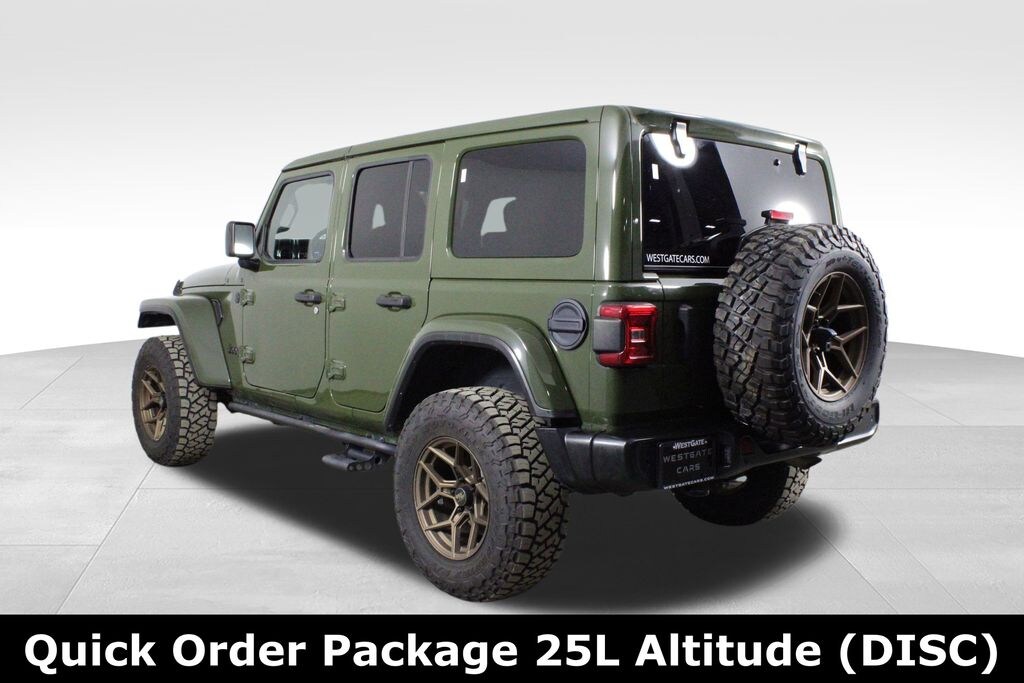 Used 2021 Jeep Wrangler Unlimited Sahara Altitude SUV