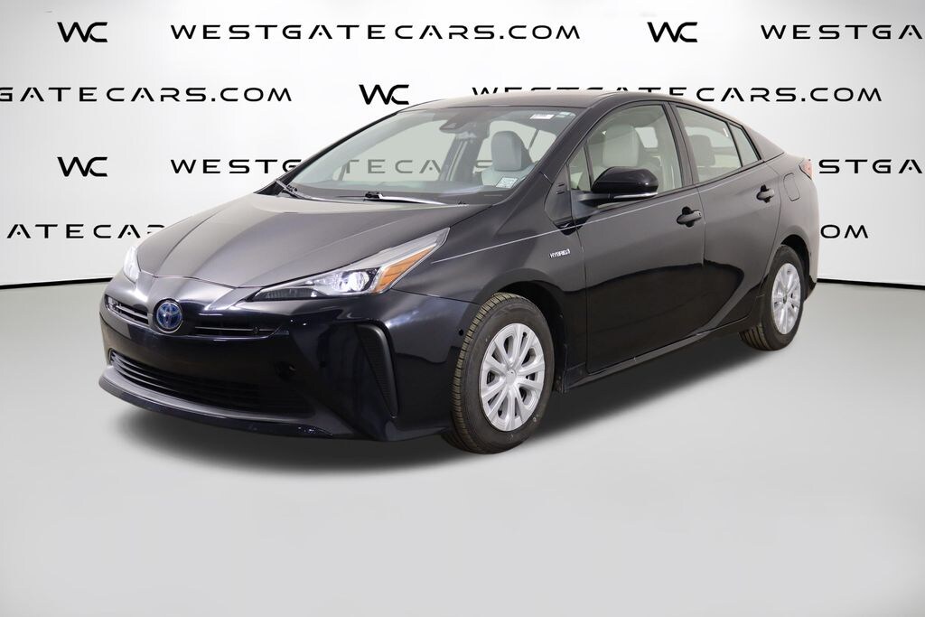Used 2022 Toyota Prius L Hatchback