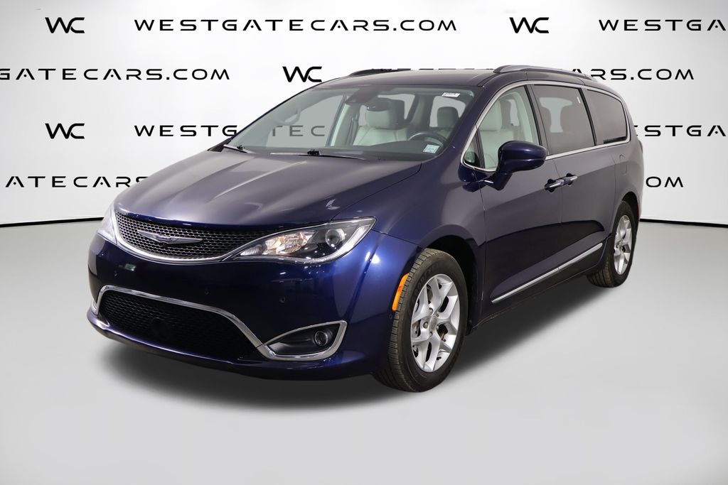 2019 Chrysler Pacifica Touring L Plus's photo