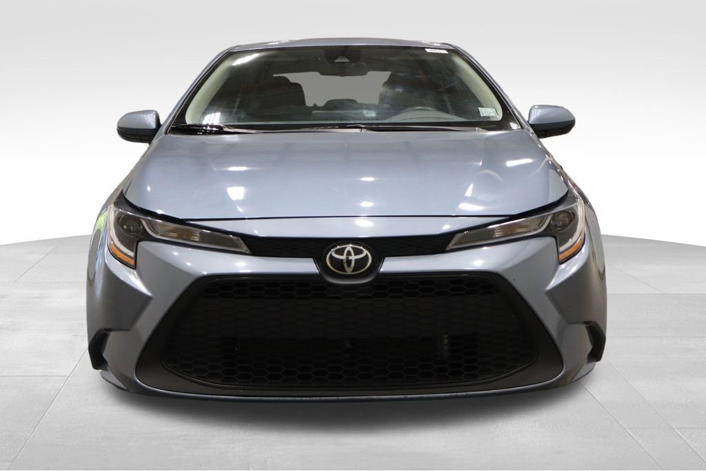 2022 Toyota Corolla LE photo 2