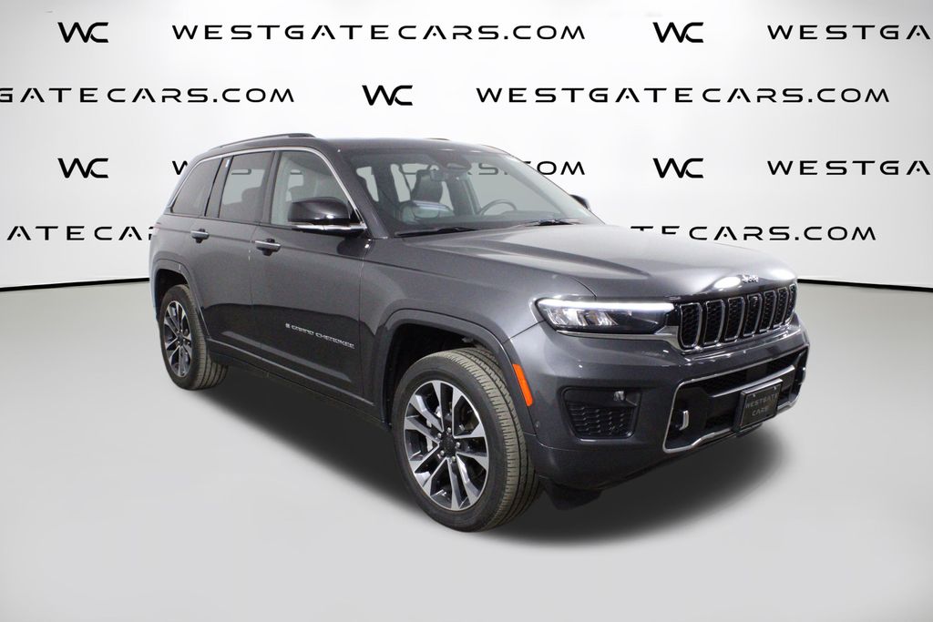 2022 Jeep Grand Cherokee Overland's photo