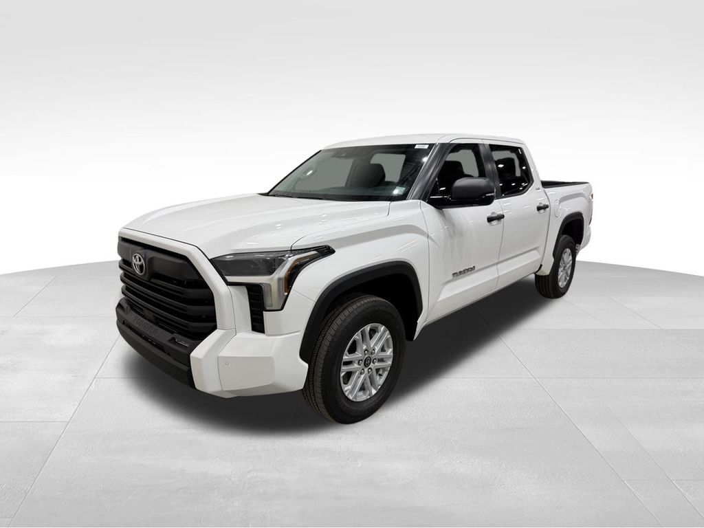 2024 Toyota Tundra SR5 CrewMax photo 3