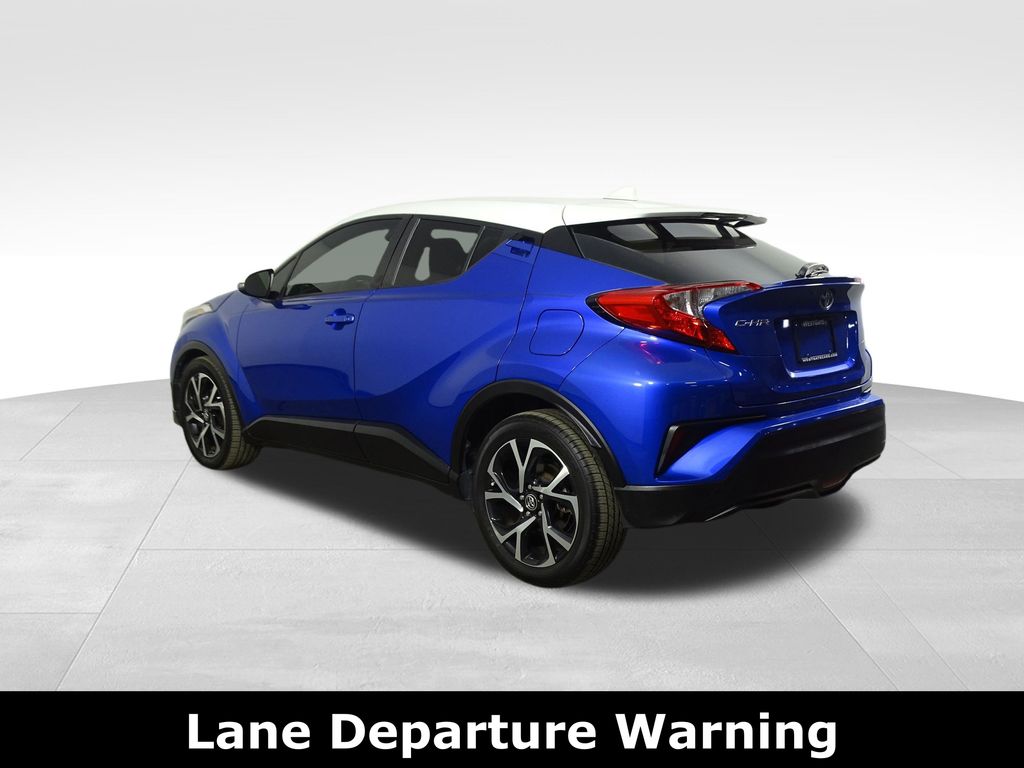 2018 Toyota C-HR XLE Premium photo 3