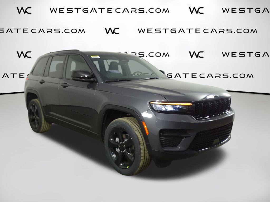 2025 Jeep Grand Cherokee Altitude's photo