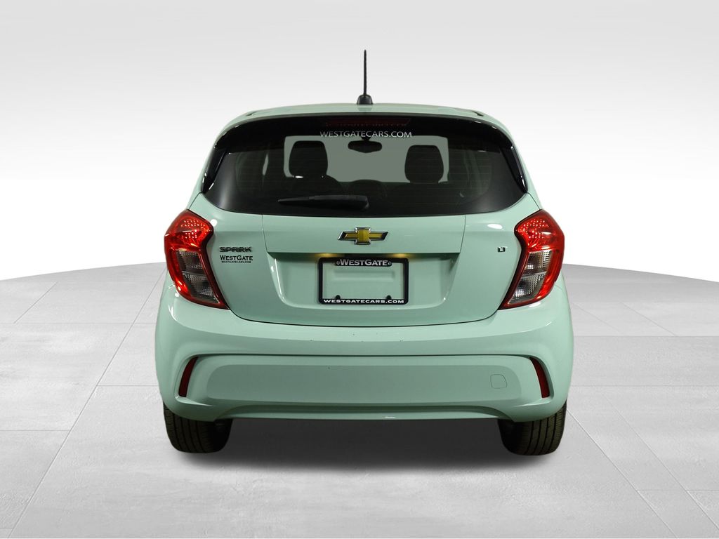 2017 Chevrolet Spark 1LT LT photo 4
