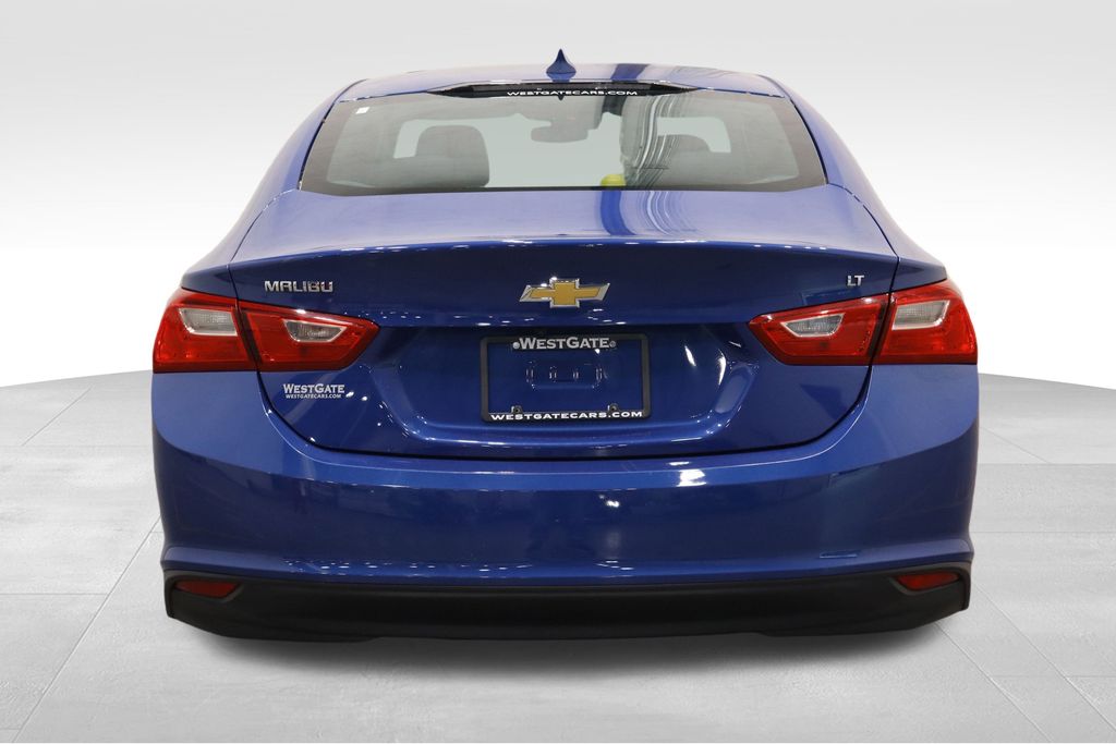 2023 Chevrolet Malibu 1LT photo 4