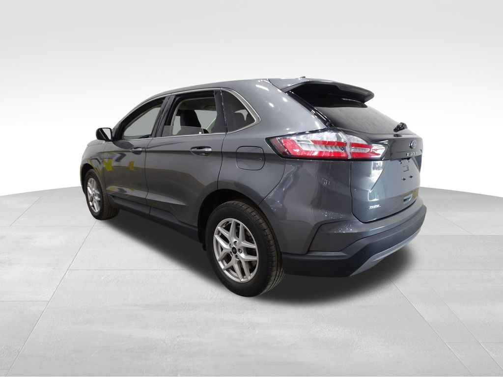 2023 Ford Edge SEL photo 3