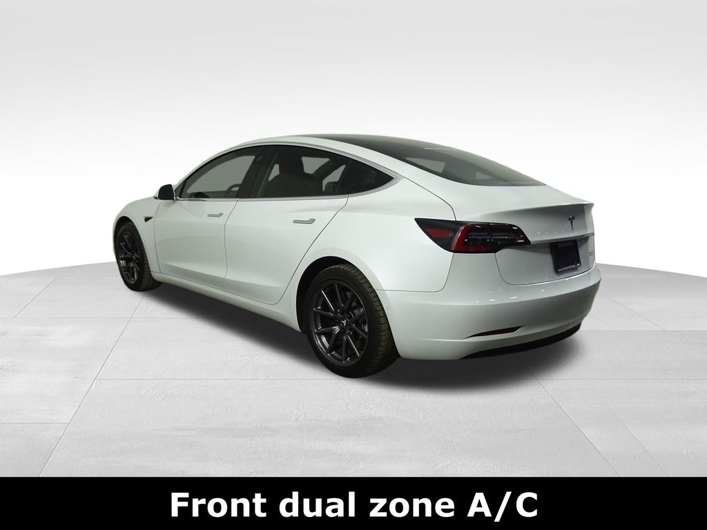 2019 Tesla Model 3 Standard Range Plus photo 3