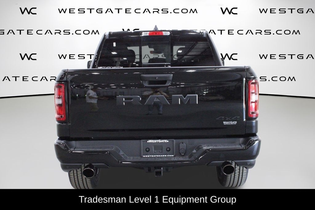 New 2026 Ram 1500 EXPRESS CREW CAB 4X4 5'7 BOX Pickup