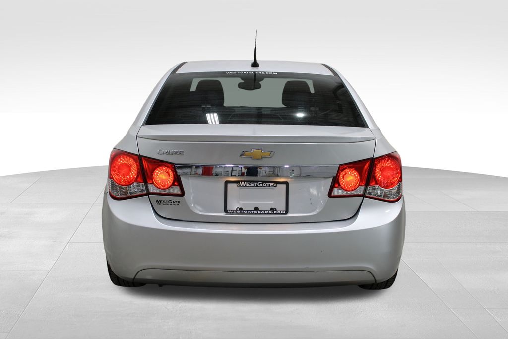 2014 Chevrolet Cruze LS photo 4