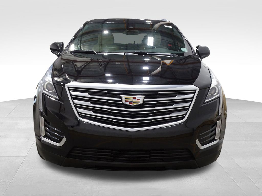 2018 Cadillac XT5 Luxury photo 2