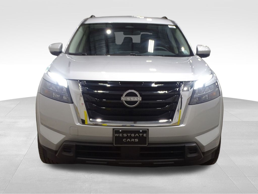 2024 Nissan Pathfinder SV photo 2