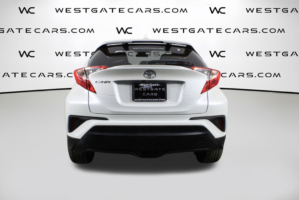 2021 Toyota C-HR XLE photo 4