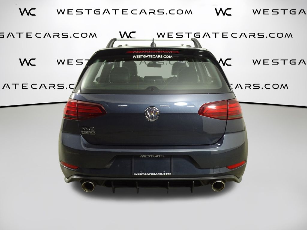 2018 Volkswagen Golf GTI SE photo 4