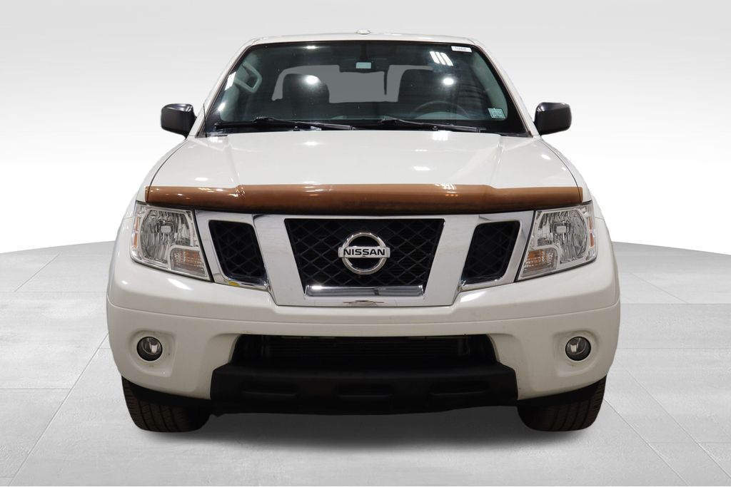 2017 Nissan Frontier SV photo 2