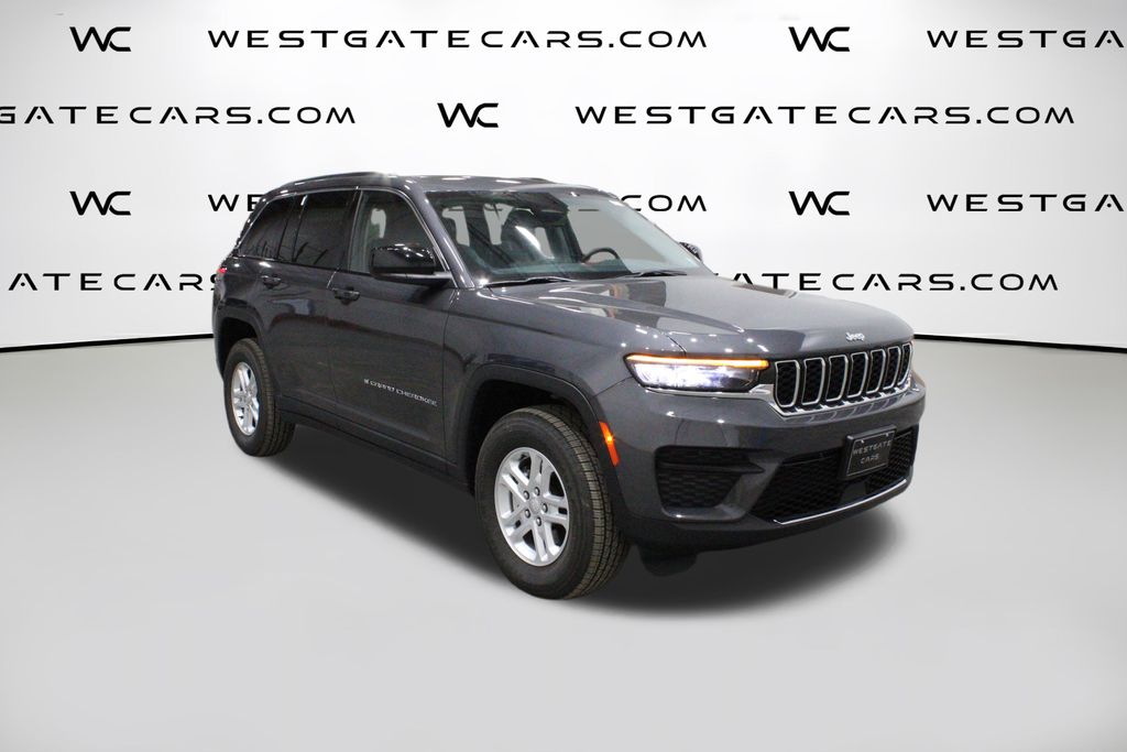 2023 Jeep Grand Cherokee Laredo's photo