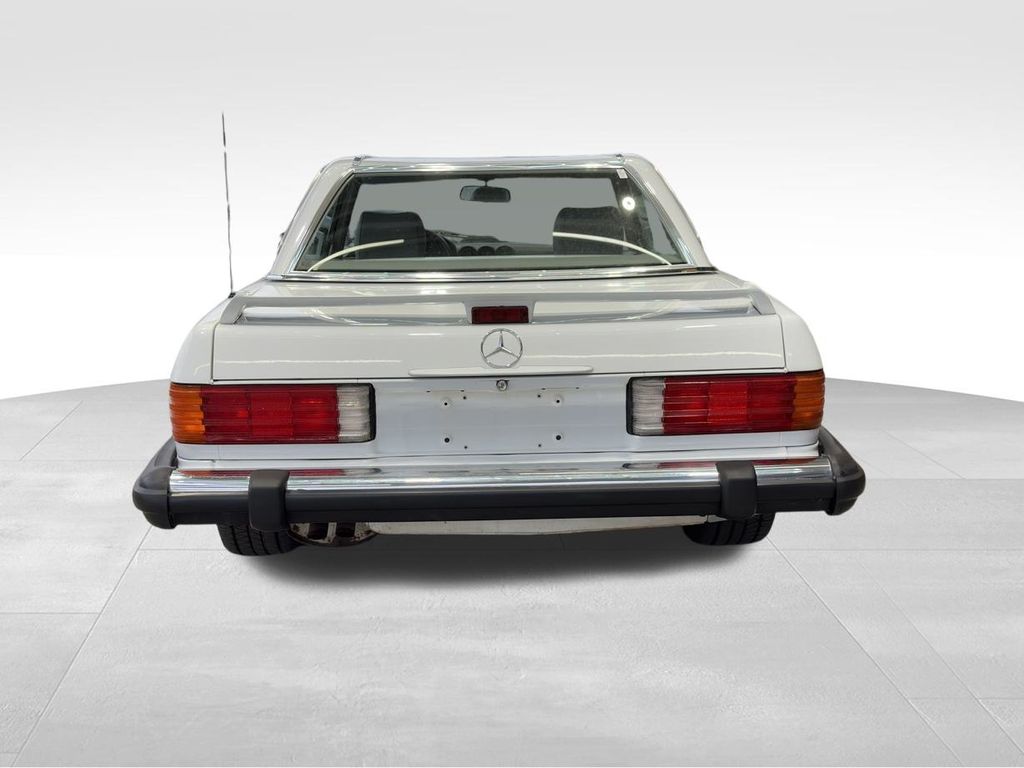 1989 Mercedes Benz 560 photo 4
