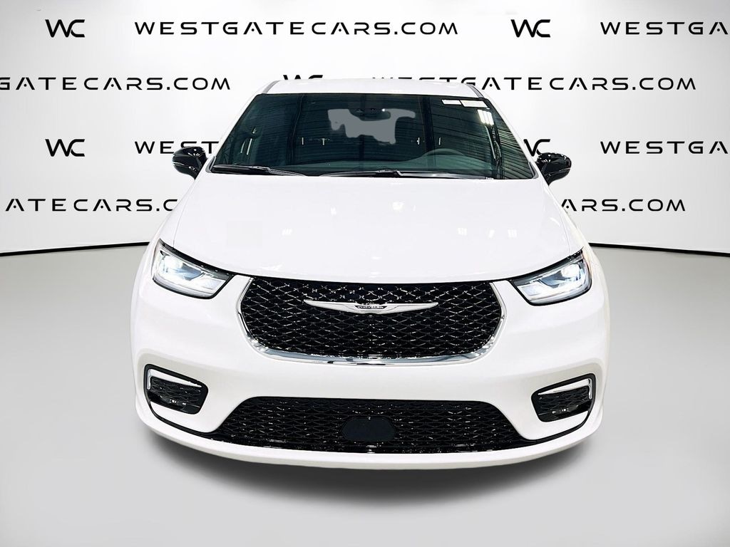 New 2026 Chrysler Pacifica SELECT Passenger Van