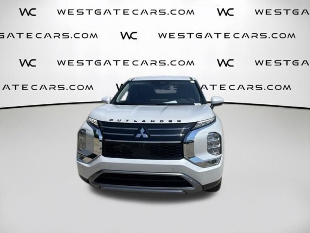 Used 2026 Mitsubishi Outlander LE SUV
