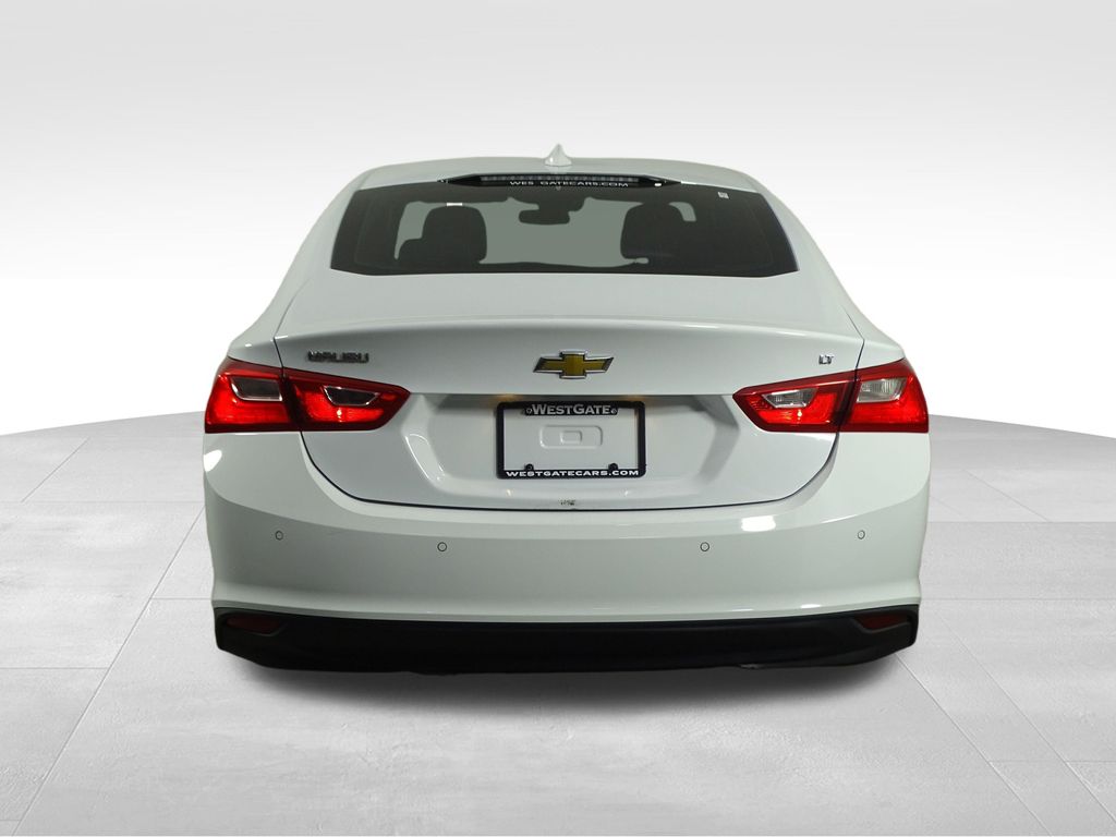 2023 Chevrolet Malibu 1LT photo 3