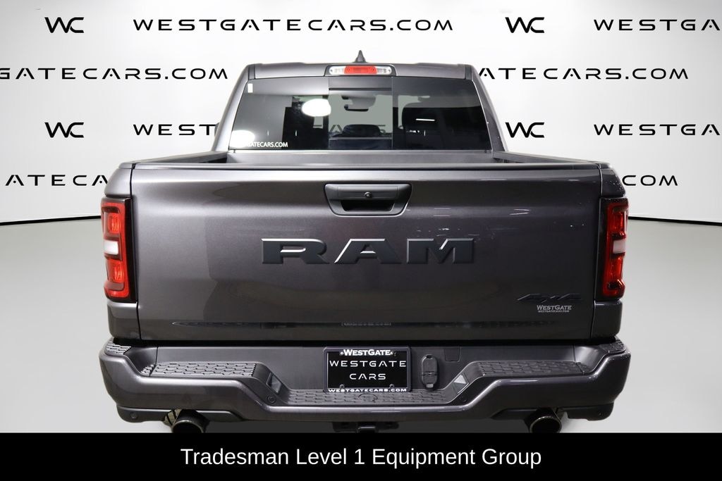 New 2026 Ram 1500 EXPRESS CREW CAB 4X4 5'7 BOX Pickup