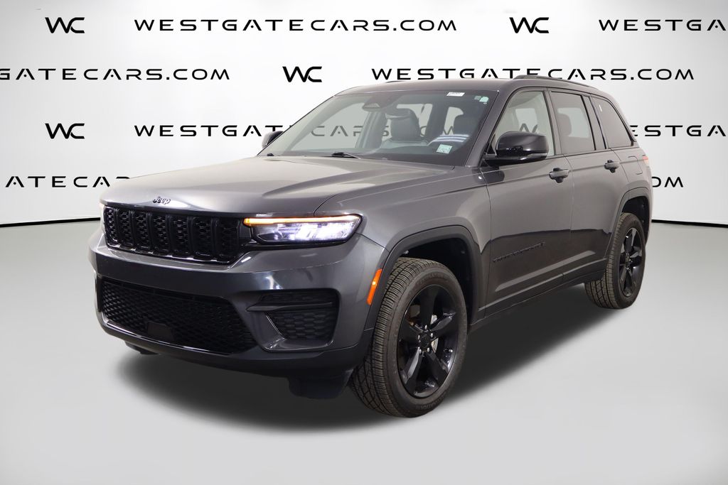 2022 Jeep Grand Cherokee Altitude's photo
