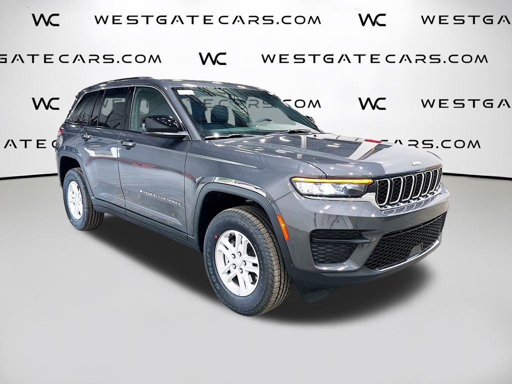 2025 Jeep Grand Cherokee Laredo's photo