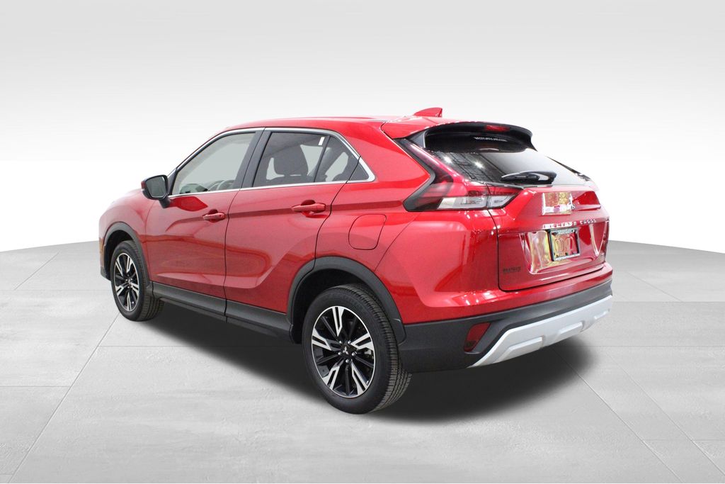 2024 Mitsubishi Eclipse Cross SE photo 3