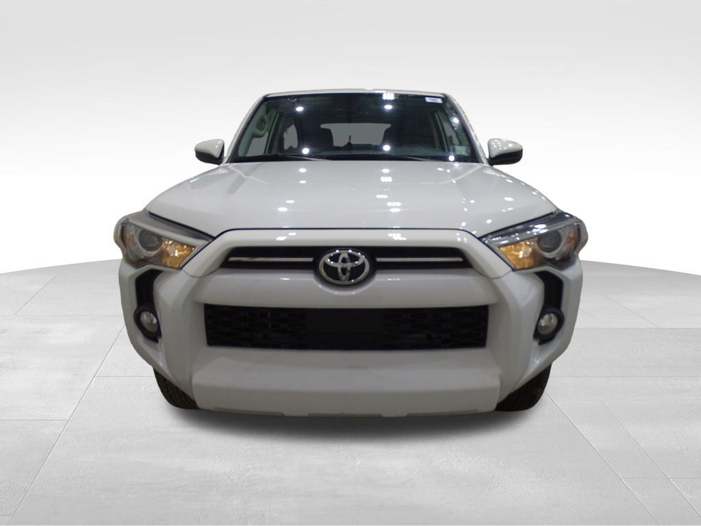 2023 Toyota 4Runner SR5 photo 2