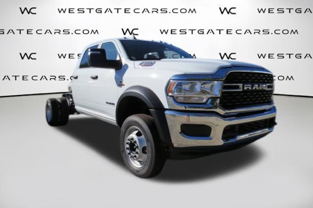 New 2024 Ram 4500 Chassis Cab 4500 SLT CHASSIS CREW CAB 4X4 60' CA Pickup
