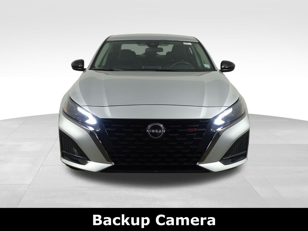 2024 Nissan Altima 2.5 SR photo 2