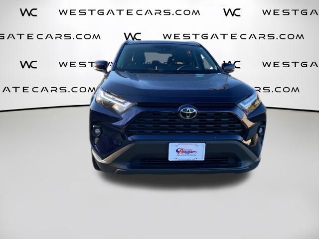 2022 Toyota RAV4 XLE Premium photo 3